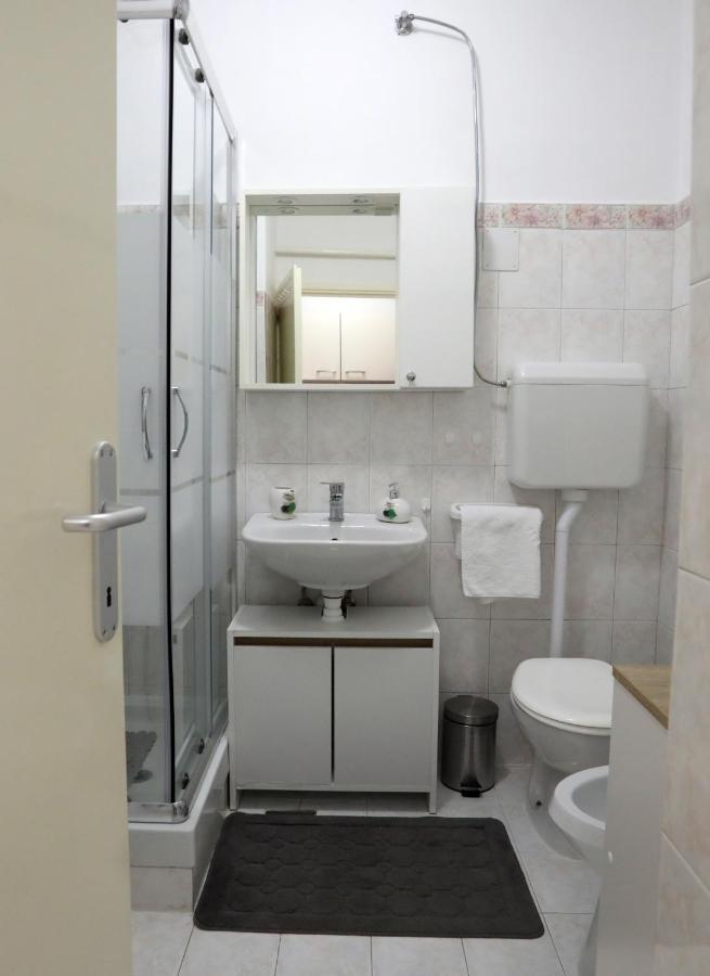 Ferienwohnung App Karla Pula Exterior foto